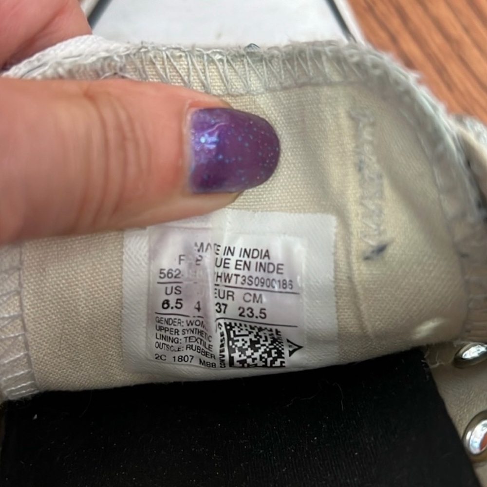 Converse Silver Metallic Low-Top Sneakers - Women's - Picture 6 of 9
